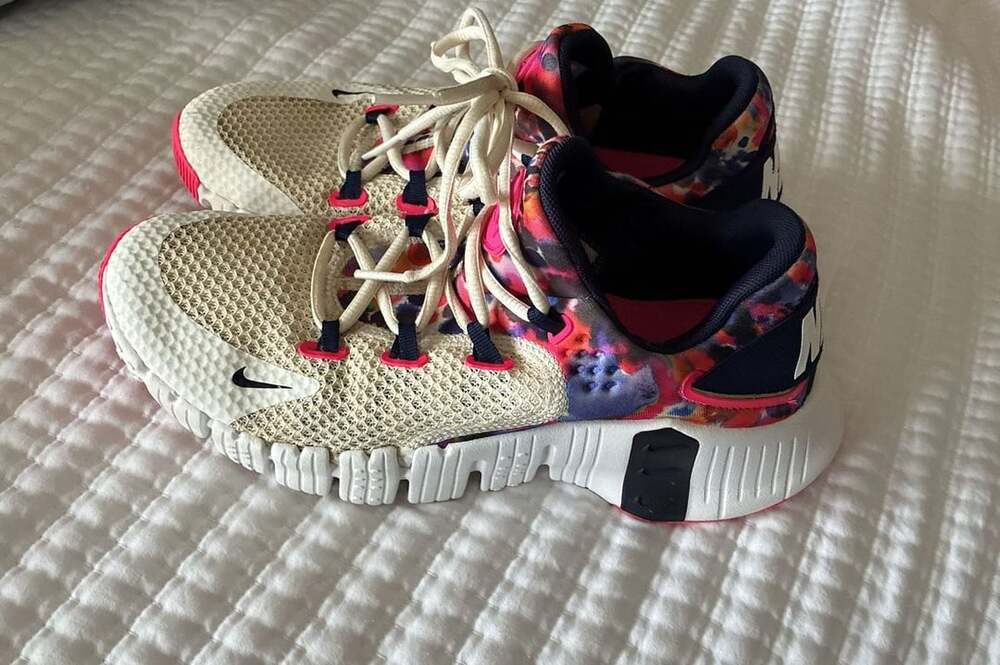Nike Wm’s Free Metcon 4 Training Sneakers Wht Paint Smudge CZ0596-101 Size 9.5 A
